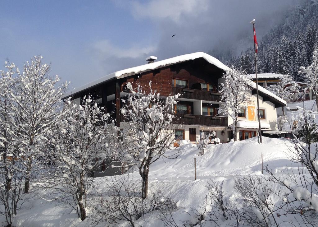 Gasthof-Pension Wulfenia Gargellen Exterior photo